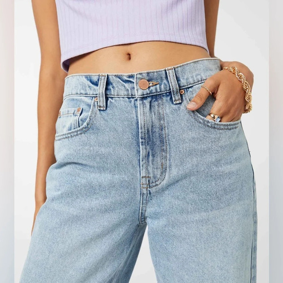 ARDENE A.C.W. STRAIGHT-LEG DENIM size 11= 30 Light wash - Picture 4 of 14